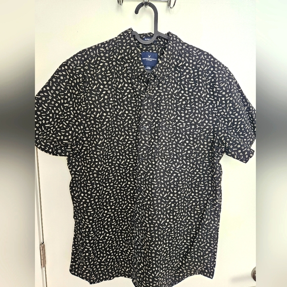 Men's Button Down Shirt (L) - Picture 1 of 3